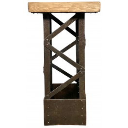  industriální stolek