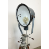 Industriální lampa na stativu