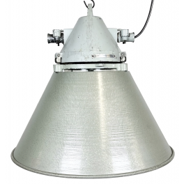 Industriální lampa