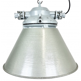 Industriální lampa