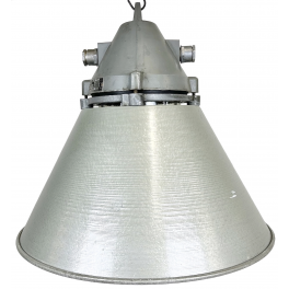 Industriální lampa