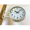 Oboustranné  Industriální hodiny VAN DOORN 32 cm