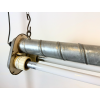 Industriální zářivková lampa